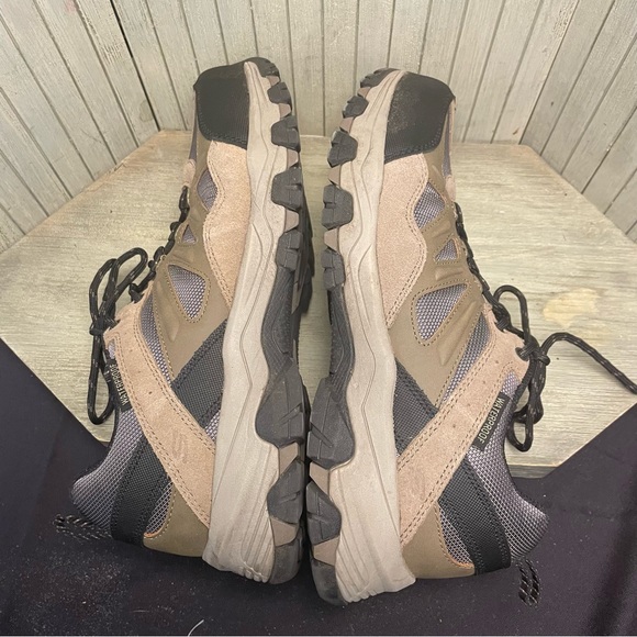 Sketchers Waterproof Hiking Shoes 9 - Picture 6 of 8